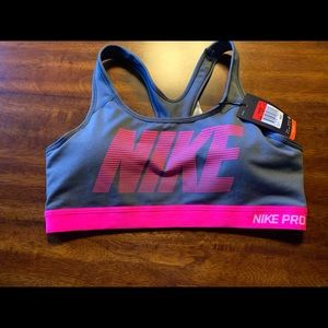 Nike sports bra. NWT. Never worn